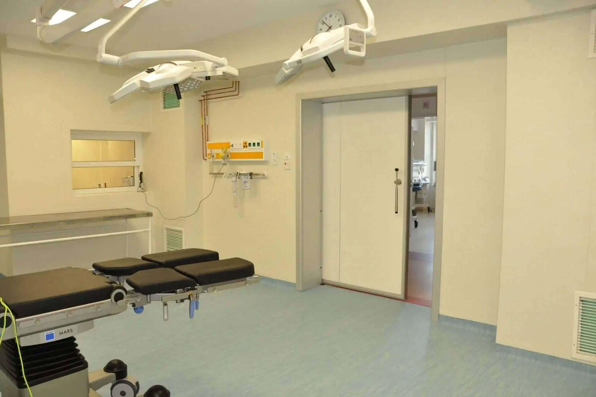 Soluțiile KADRA pentru spitale mai sigure și mai confortabile pentru pacienți și medici