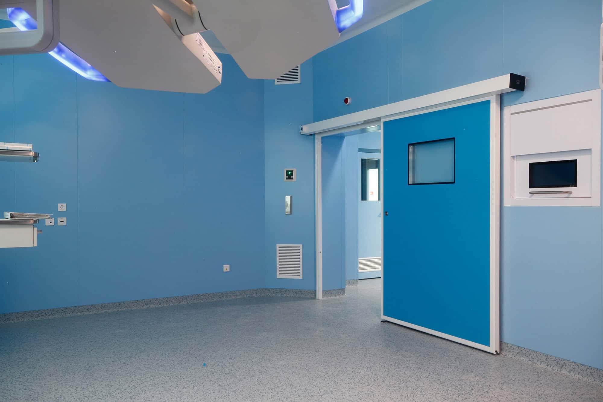 Uși spital – sisteme automate de acces
